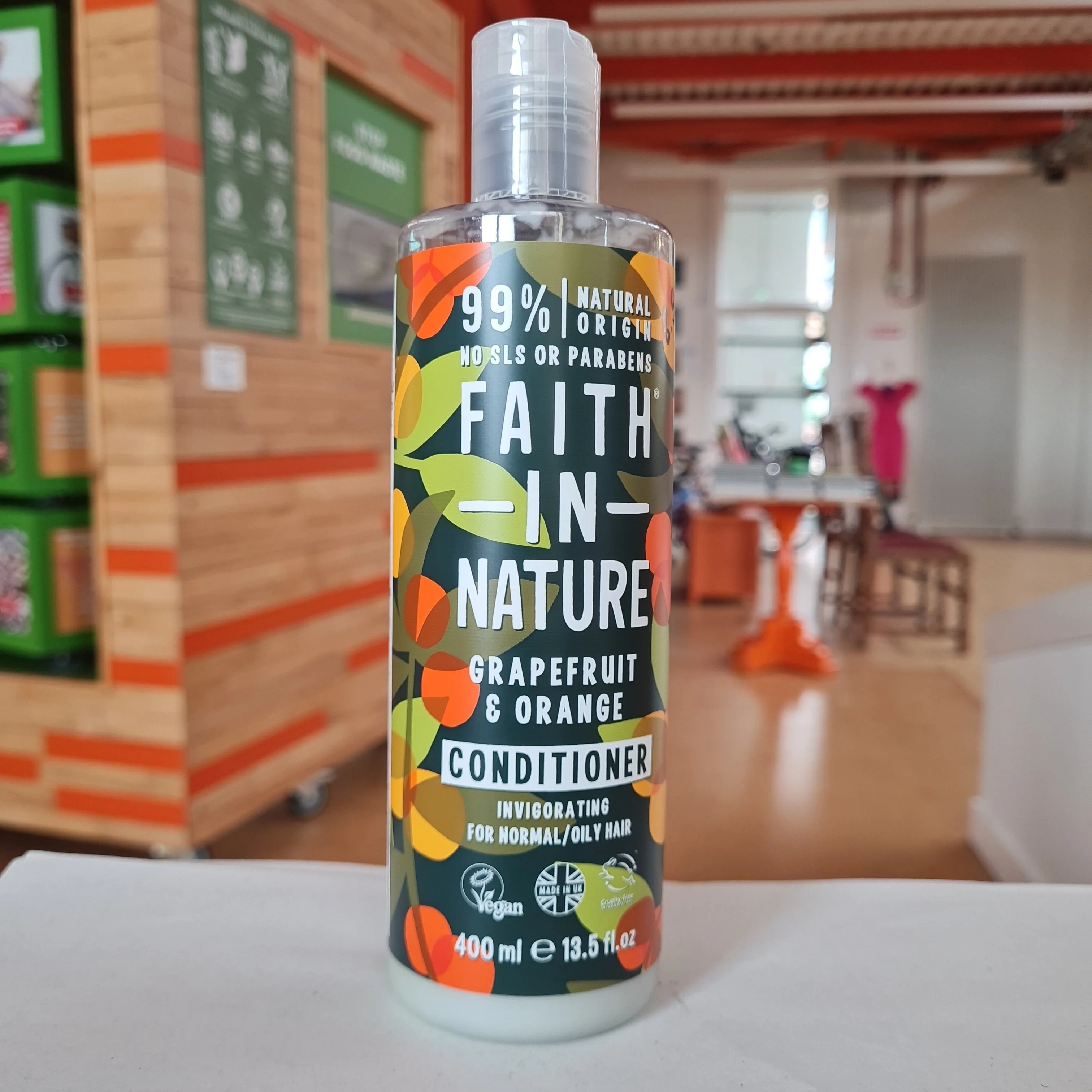 FAITH IN NATURE Grapefruit & Orange Conditioner